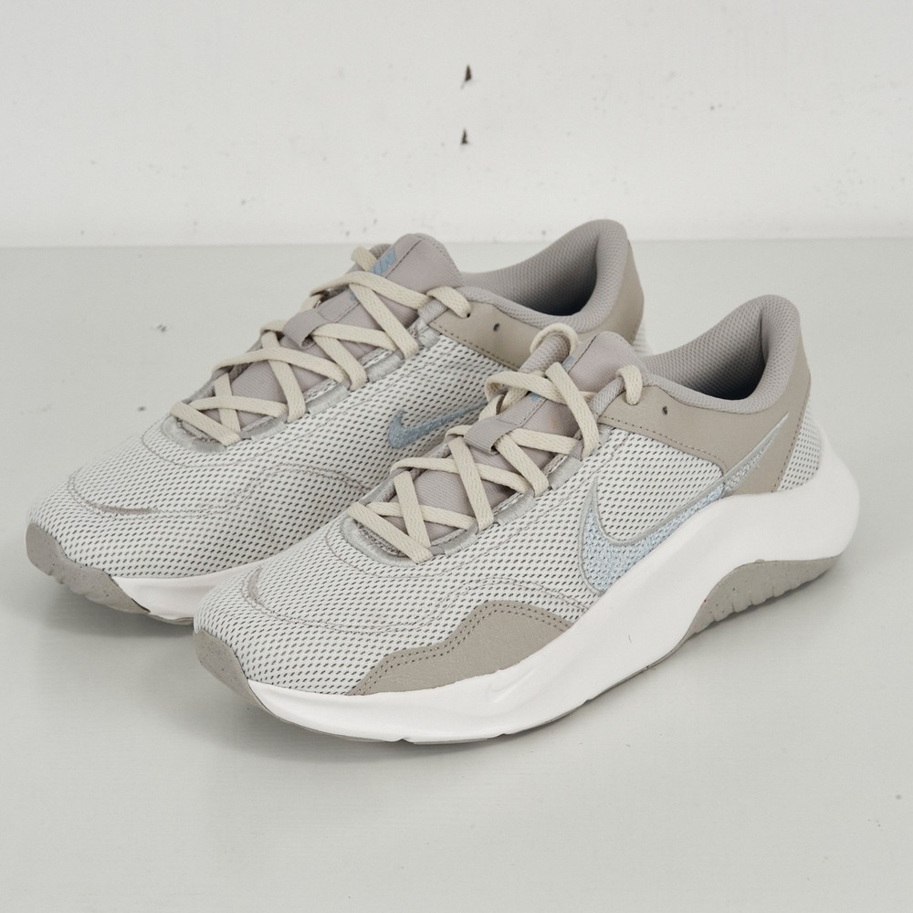 Nike Legend Essential 3 NN Women's 11 Running Shoes DM1119 008 - Picture 3 of 9